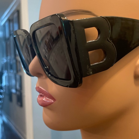 B Fashion Sunglasses - Picture 4 of 5